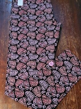 SweetLegs Heart to Heart Paisley Wide-Leg Pants in Black & Pink